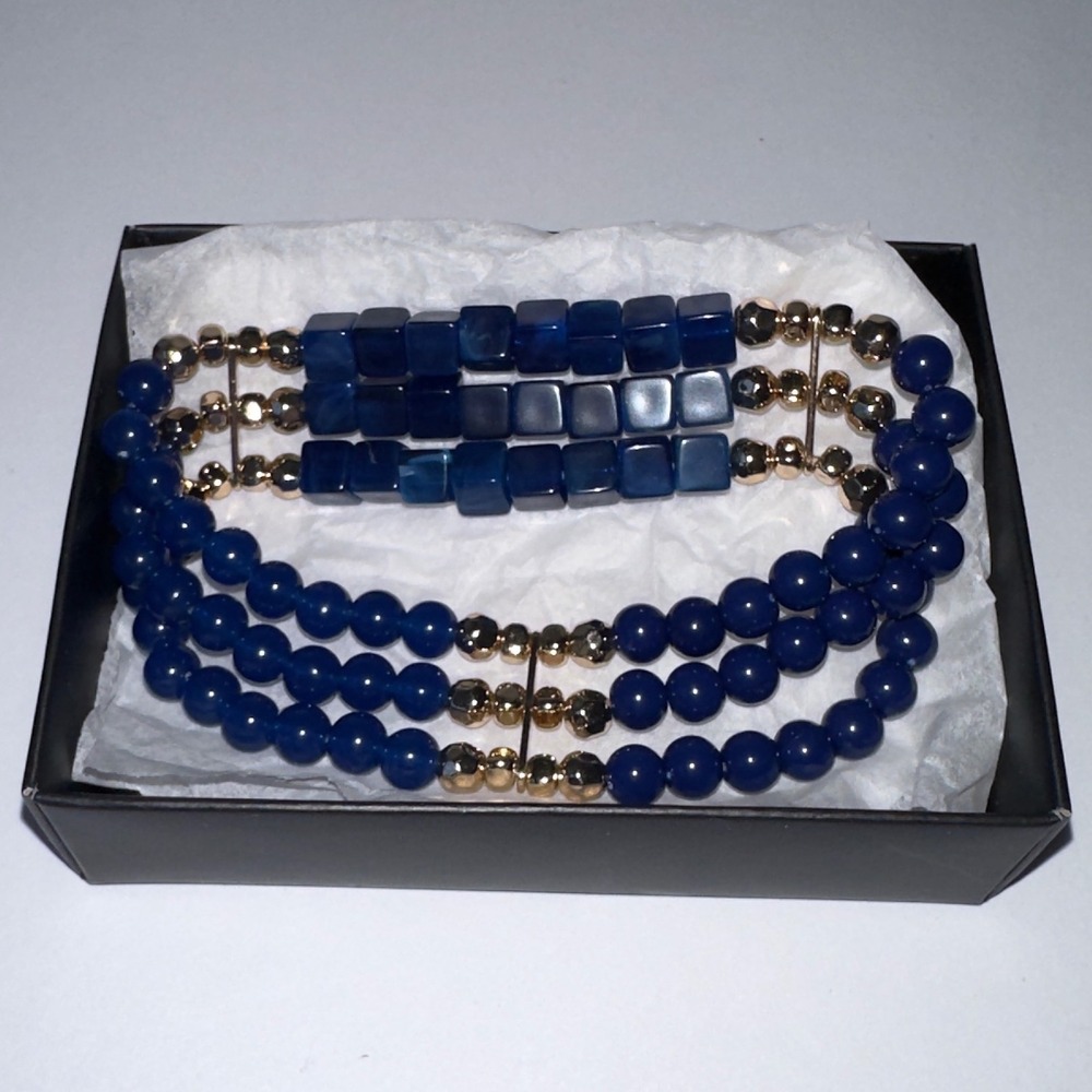 Avon Signature Collection Spring‎ Fling Stretch Royal Blue Bracelet 2017